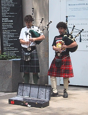 Dudelsackspieler beim Rockefeller Centrum